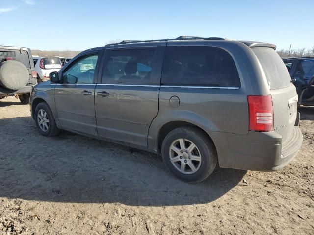 2010 Chrysler Town & Country LX