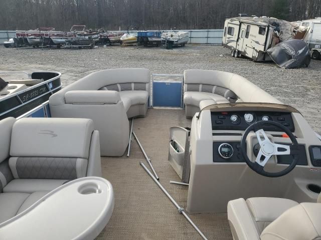 2018 Bennington Marine Boat