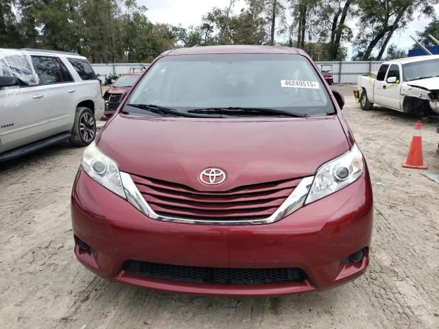 2017 Toyota Sienna LE