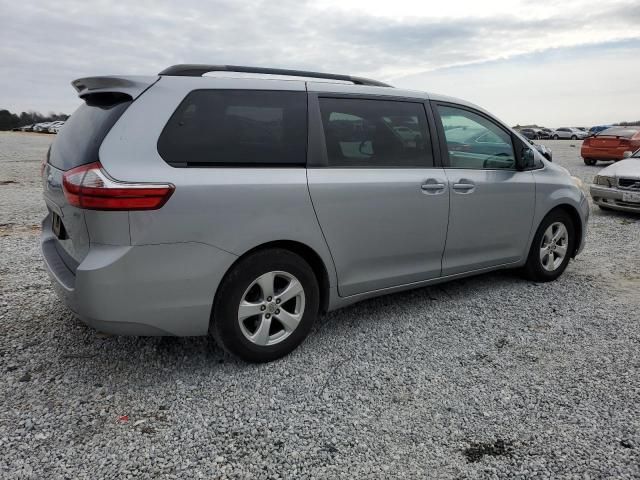 2015 Toyota Sienna LE