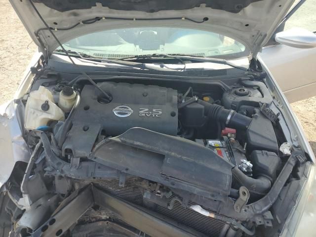 2004 Nissan Altima Base