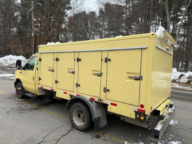 2019 Ford Econoline E450 Super Duty Cutaway Van