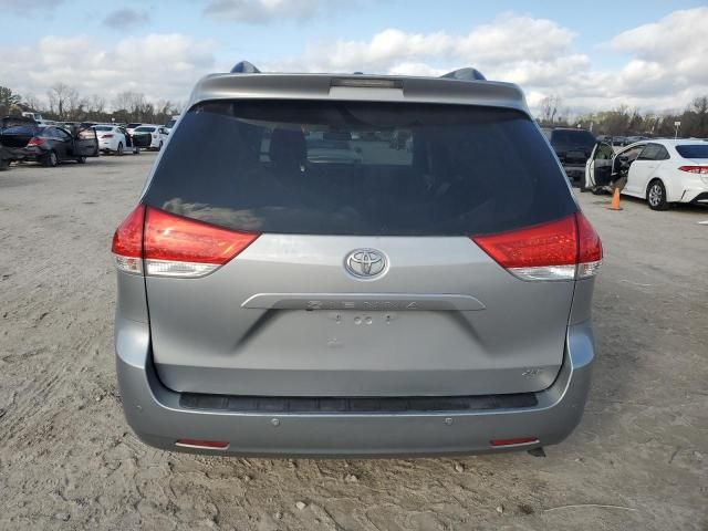 2014 Toyota Sienna XLE