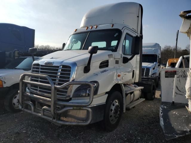2018 Freightliner Cascadia 113