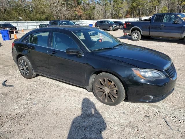 2013 Chrysler 200 Touring