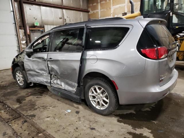 2020 Chrysler Voyager LXI