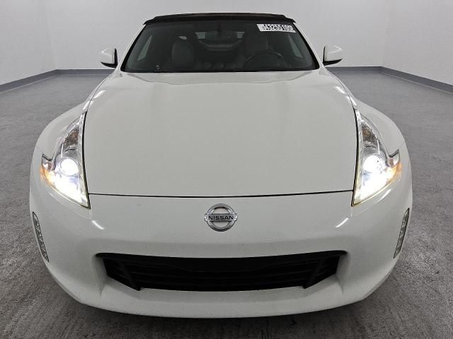 2015 Nissan 370Z Base