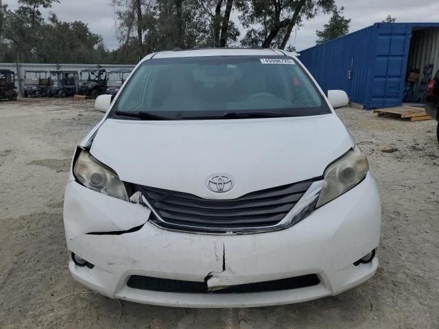 2014 Toyota Sienna XLE