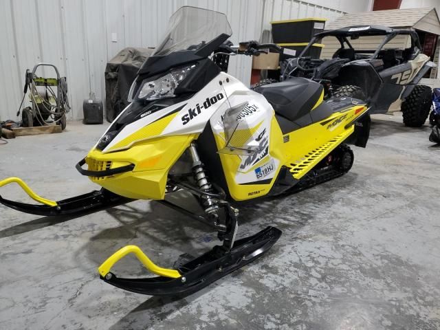 2017 Skidoo 2017 Skidoo MXZ