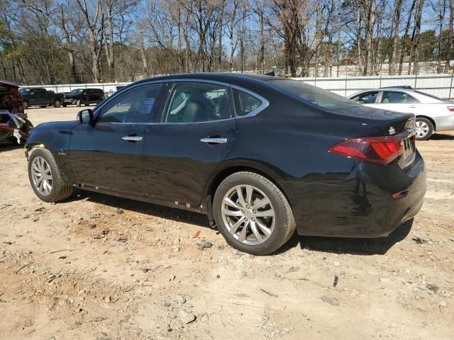 2017 Infiniti Q70 Hybrid