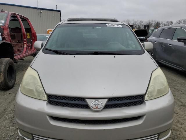 2004 Toyota Sienna XLE