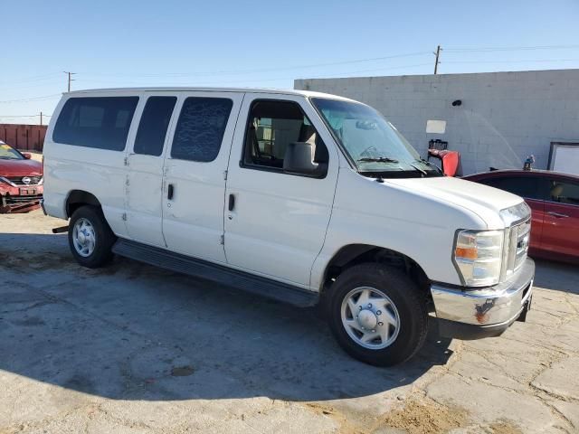 2013 Ford Econoline E350 Super Duty Wagon