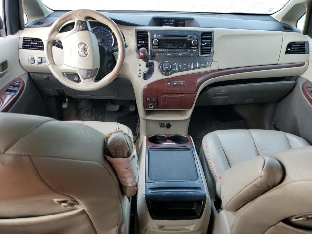 2012 Toyota Sienna XLE