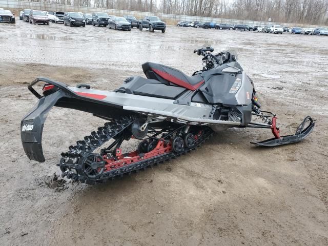 2023 Skidoo 2023 Skidoo Renegade