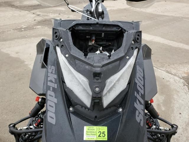 2021 Skidoo 2021 Skidoo Renegade