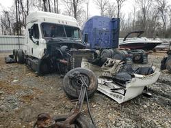 Salvage trucks for sale at Spartanburg, SC auction: 2014 Freightliner Cascadia 125