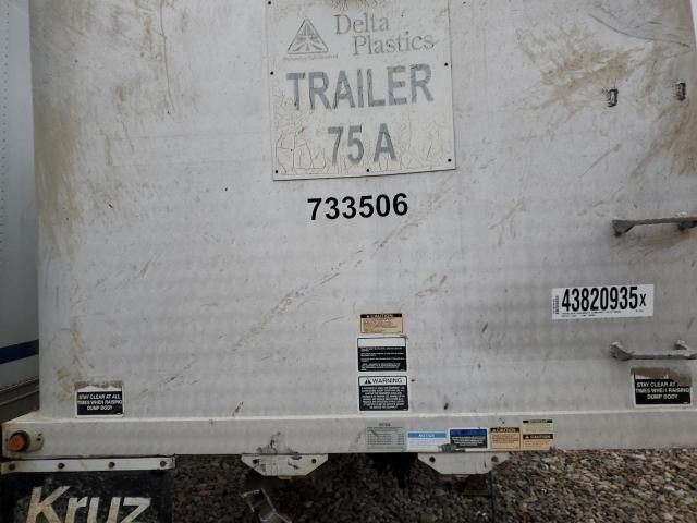 2016 Arrow Dump Trailer