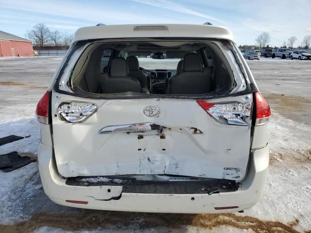 2013 Toyota Sienna XLE