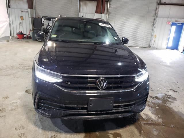 2024 Volkswagen Tiguan SE R-LINE Black