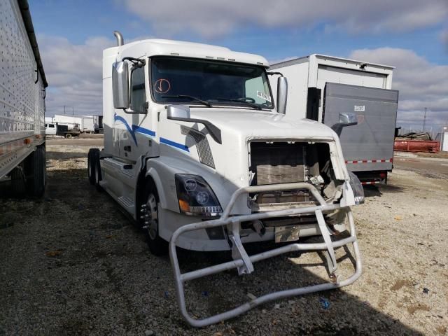 2013 Volvo VN VNL