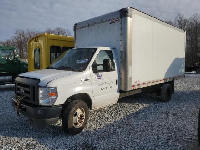 2021 Ford Econoline E450 Super Duty Cutaway Van