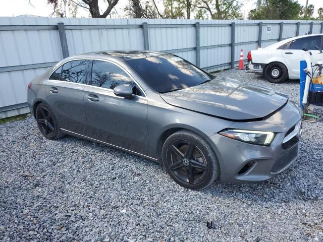 2019 Mercedes-Benz A 220