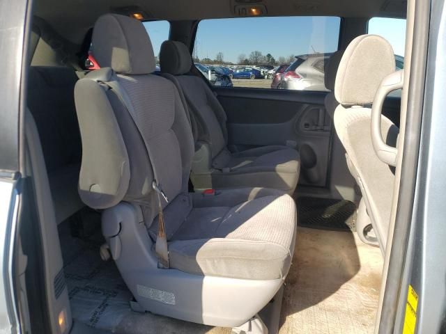 2006 Toyota Sienna LE