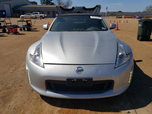 2014 Nissan 370Z Base