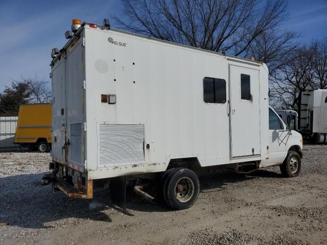 2000 Ford Econoline E450 Super Duty Cutaway Van