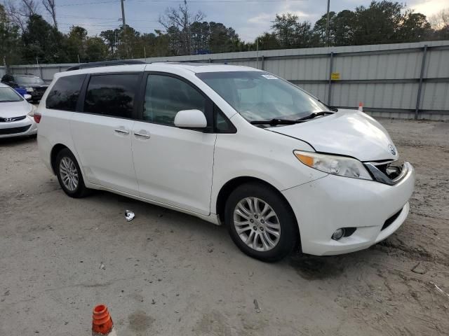 2015 Toyota Sienna XLE