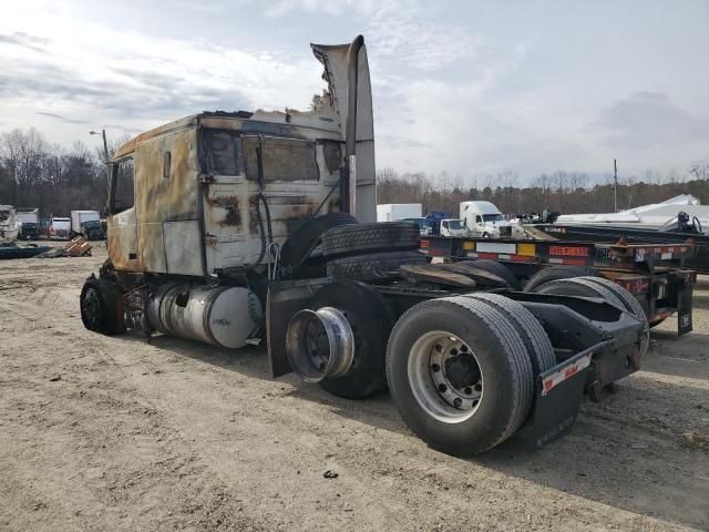 2013 Volvo VN VNL