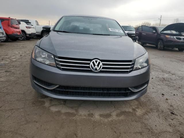 2014 Volkswagen Passat SE