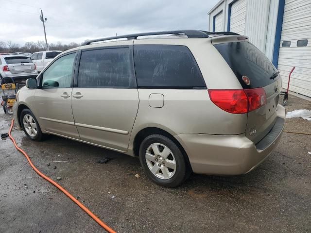 2008 Toyota Sienna XLE