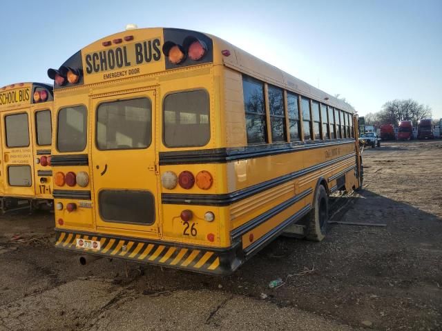 2004 Freightliner Chassis FS65