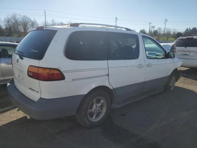 2000 Toyota Sienna LE