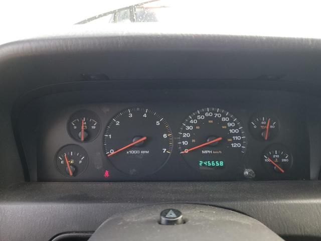 2000 Jeep Grand Cherokee Laredo