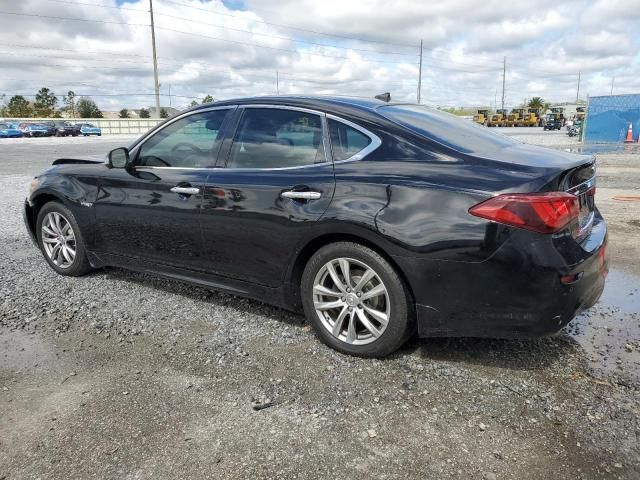 2016 Infiniti Q70 Hybrid