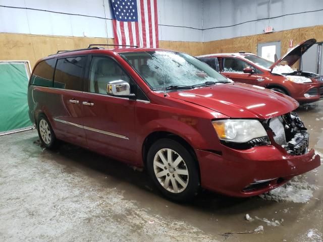 2012 Chrysler Town & Country Touring L