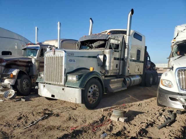 2019 Kenworth Construction W900