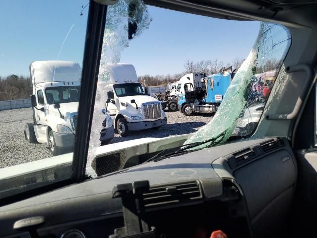 2018 Freightliner Conventional Columbia