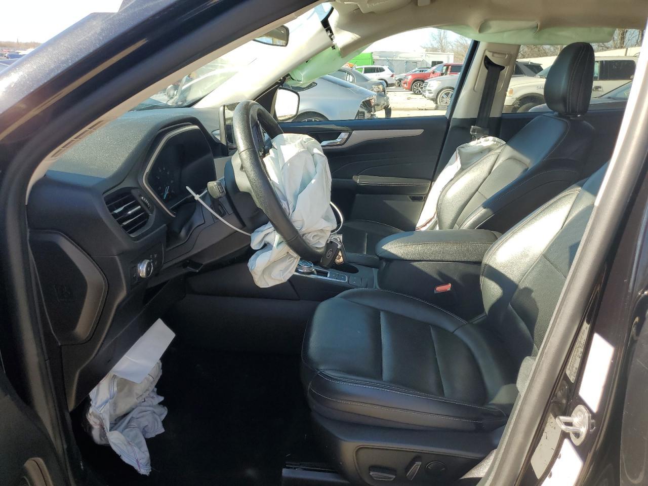 2021 Ford Escape sel