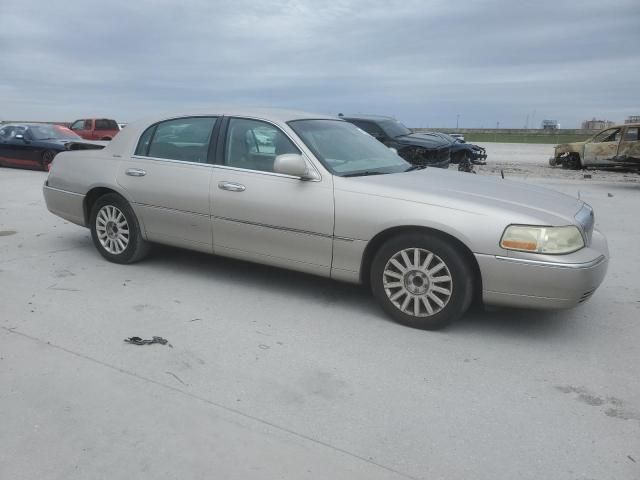 2003 Lincoln Town Car Signature