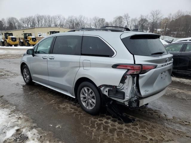 2022 Toyota Sienna XLE