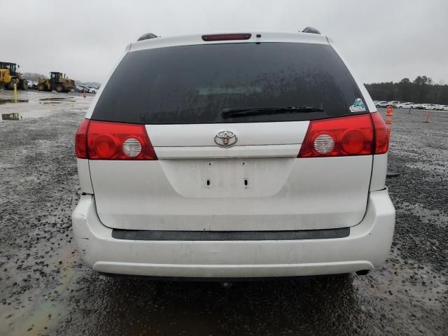 2008 Toyota Sienna XLE