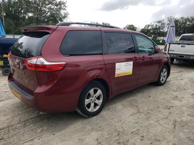 2017 Toyota Sienna LE