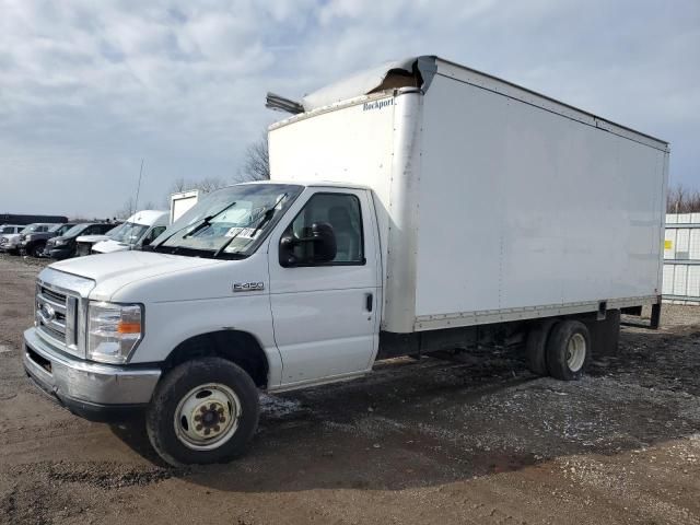 2019 Ford Econoline E450 Super Duty Cutaway Van