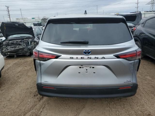 2021 Toyota Sienna XLE