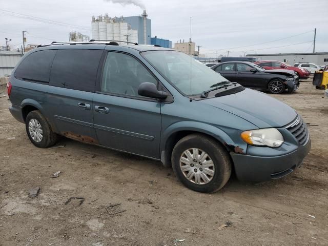 2006 Chrysler Town & Country LX