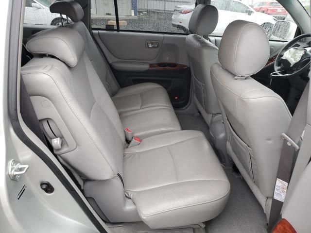 2004 Toyota Highlander Base