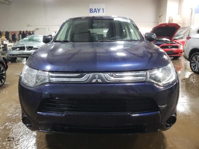 2014 Mitsubishi Outlander ES